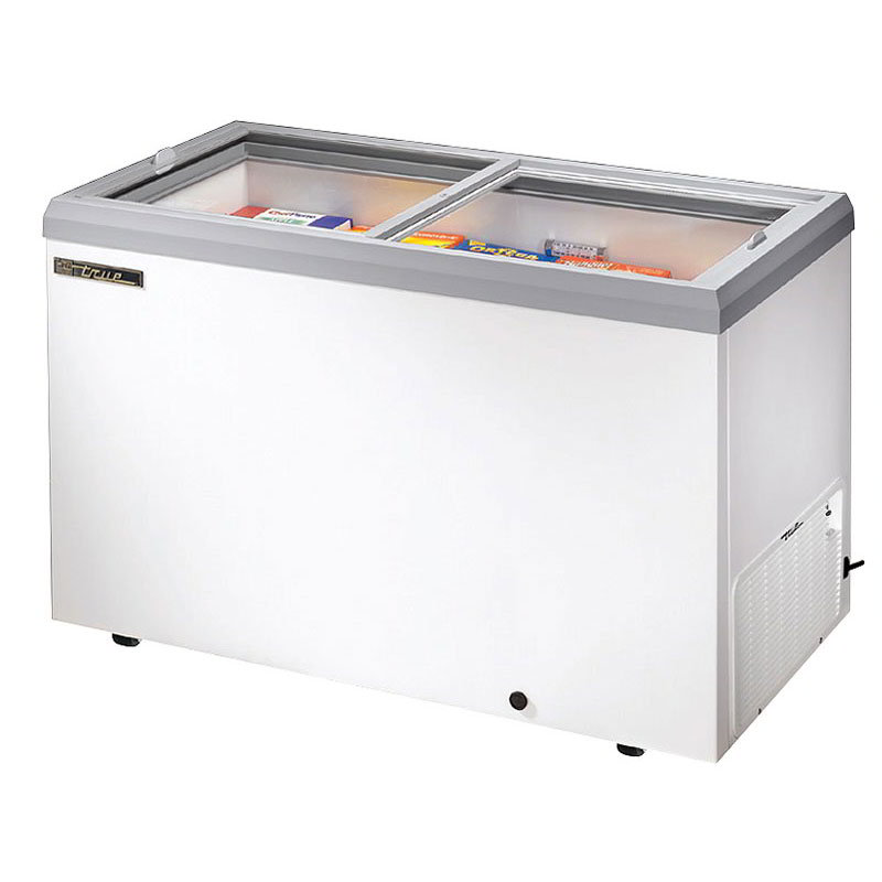 True TFM-51FL BK 52" Horizontal Freezer - 2-Flat Sliding Lids, Black 115v